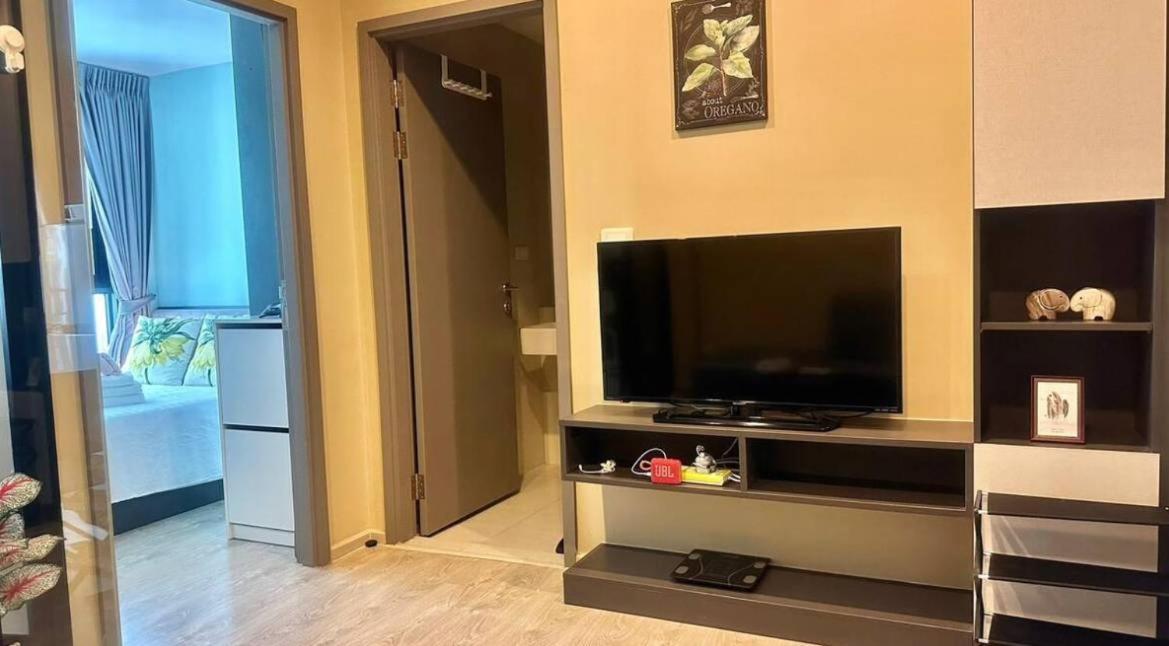 Base Quiet King-bed With Infinity Pool & Free Netflix อพาร์ทเม้น Pattaya