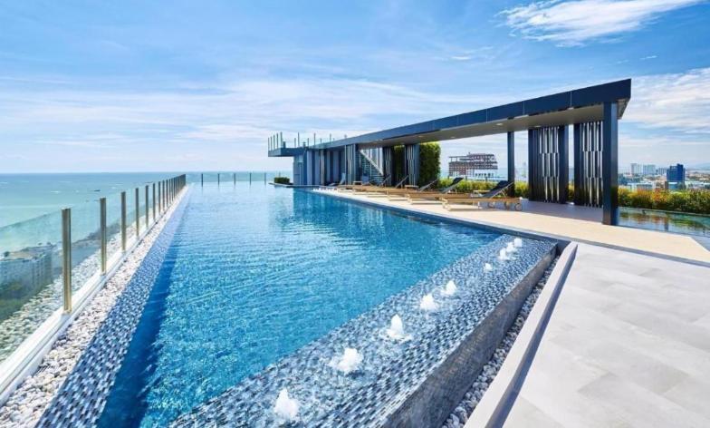 Base Quiet King-bed With Infinity Pool & Free Netflix อพาร์ทเม้น Pattaya