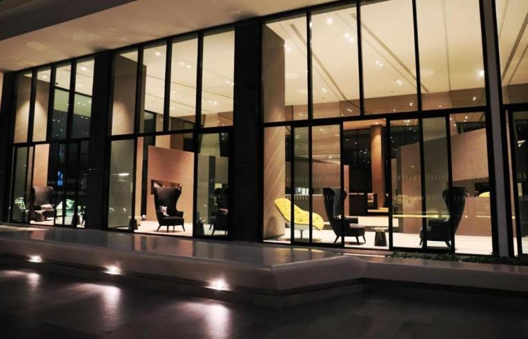 Base Quiet King-bed With Infinity Pool & Free Netflix อพาร์ทเม้น